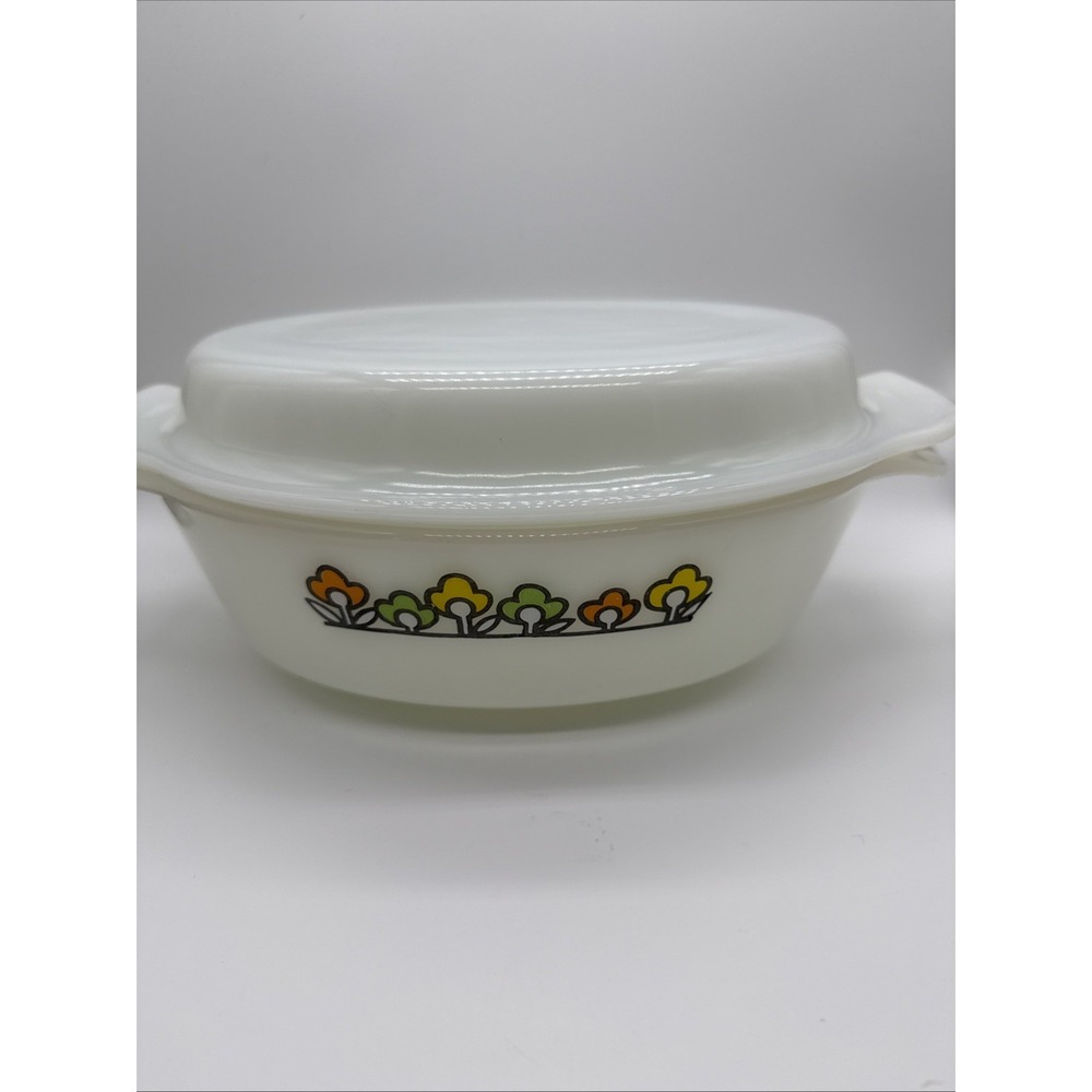 Vintage Anchor Hocking Fire-King 1 1/2Qt Milk Glass Covered Casserole Dish 433